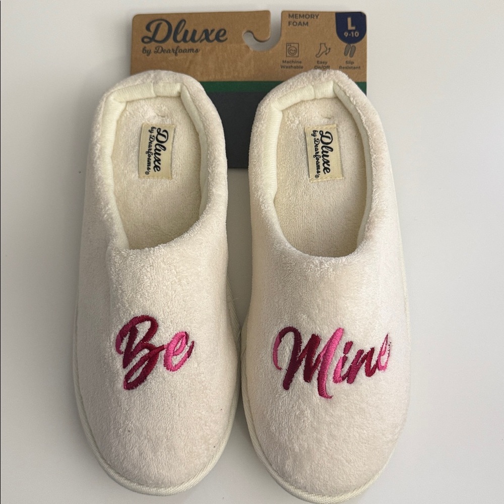 Dluxe by Dearfoams Cream Slippers with Pink Embroidery